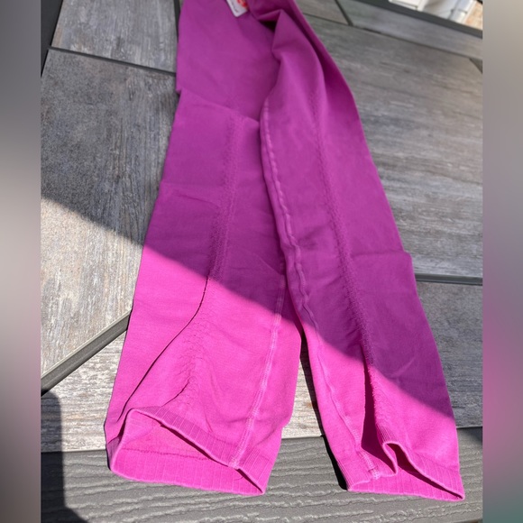 Free People Movement karma leggings hot pink size Medium Large M/L NWT - Picture 15 of 16